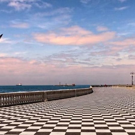 Il Porto Di Ale E Kat Hotel Livorno Ngoại thất bức ảnh